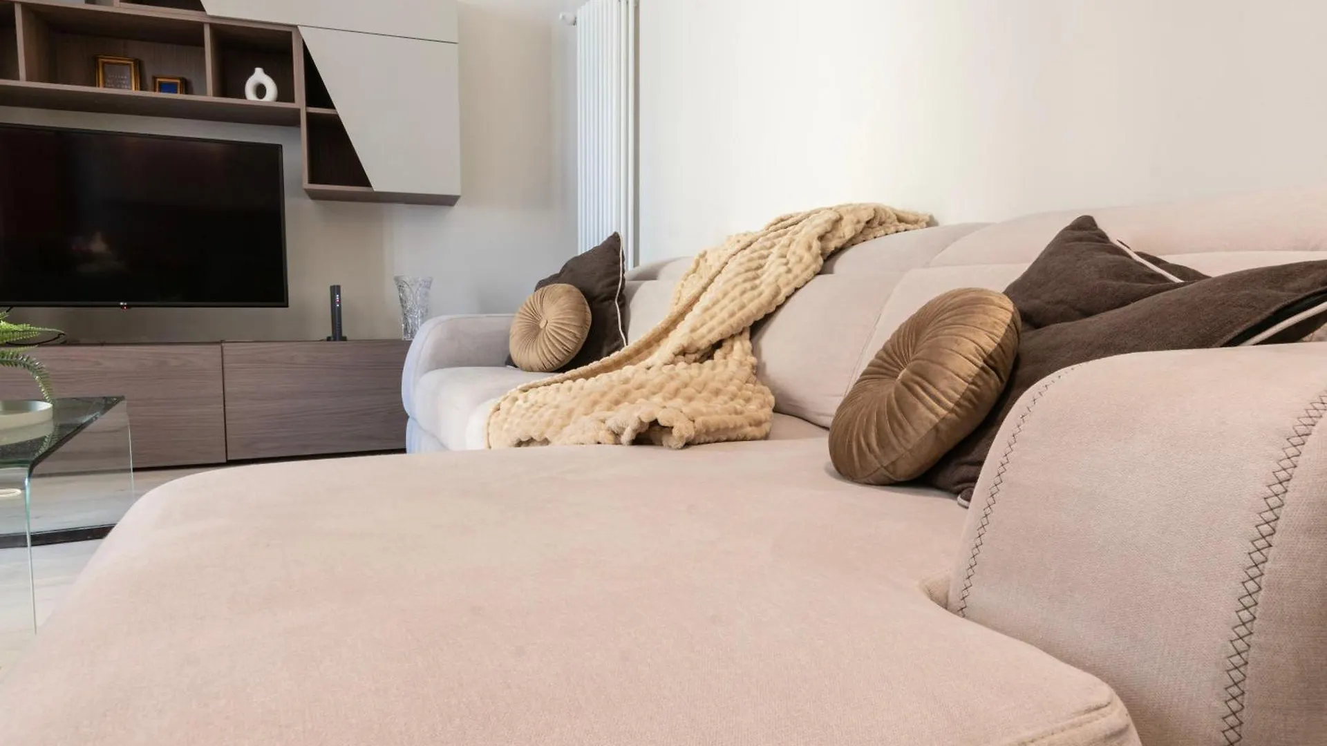 Ihost Apartment - Bottego 21 Milan Italy