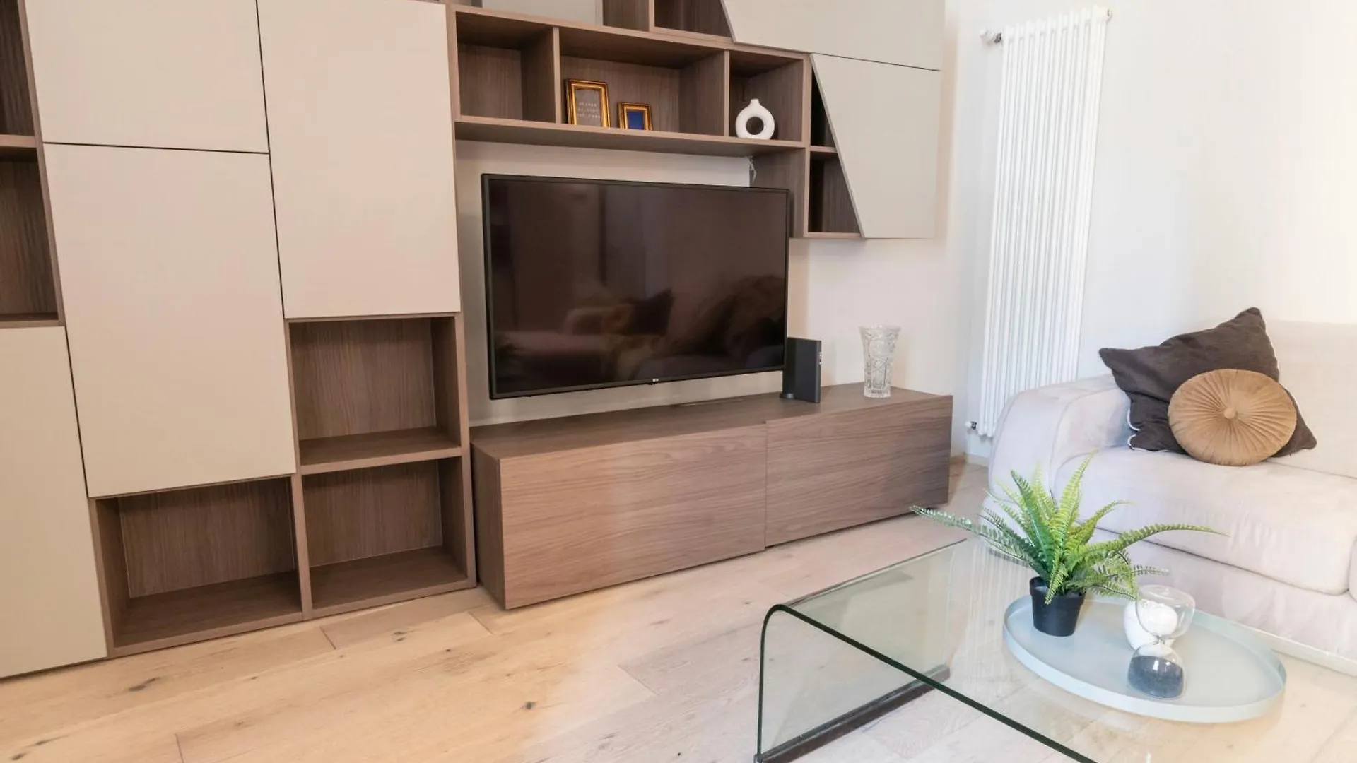 Ihost Apartment - Bottego 21 Milan 0*,  Italy