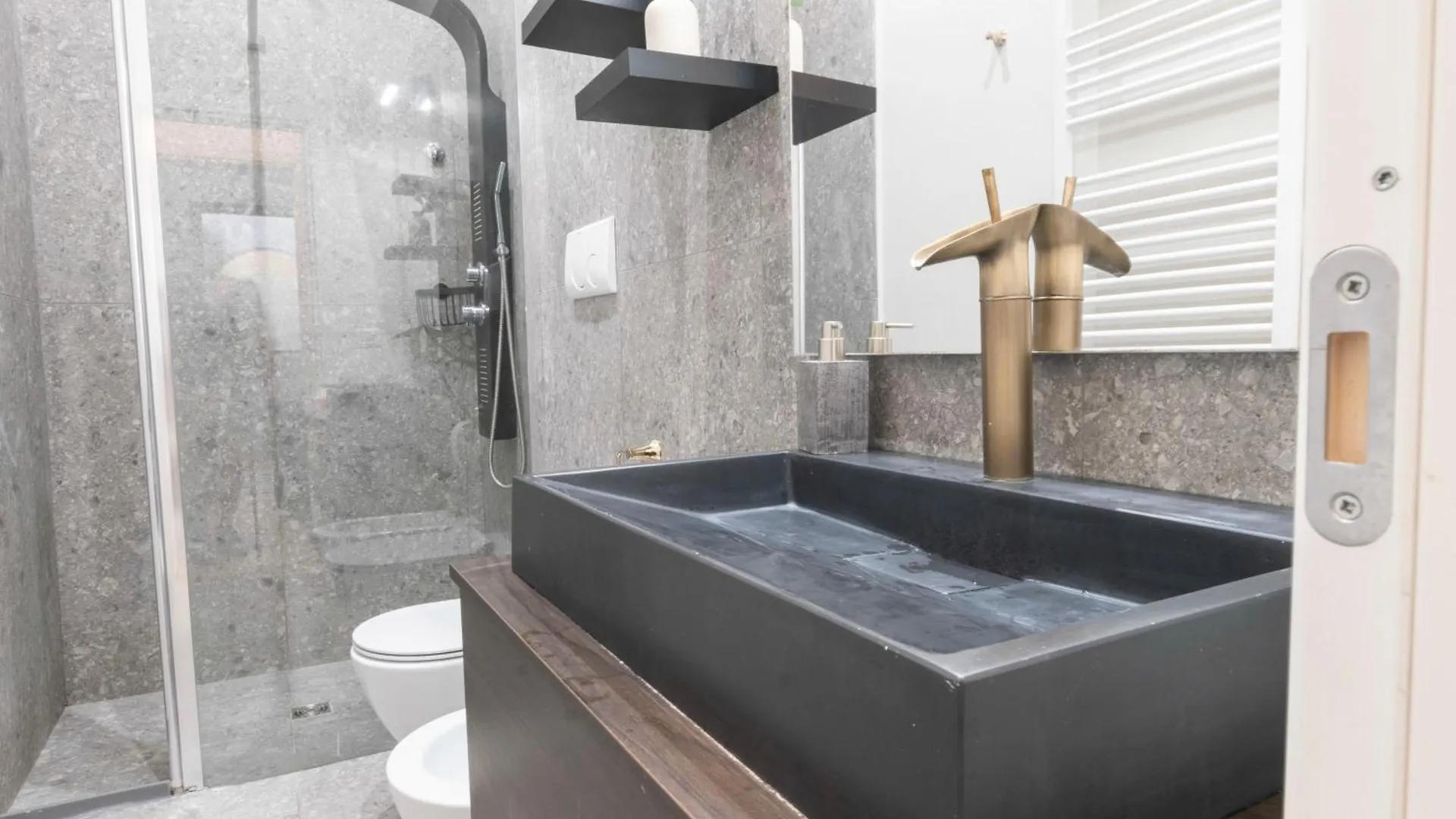 Ihost Apartment - Bottego 21 Milan